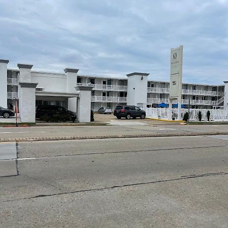 Oceans 2700 Hotel Virginia Beach Exterior photo