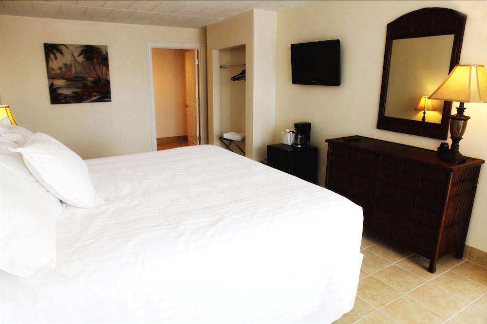 Oceans 2700 Hotel Virginia Beach Exterior photo
