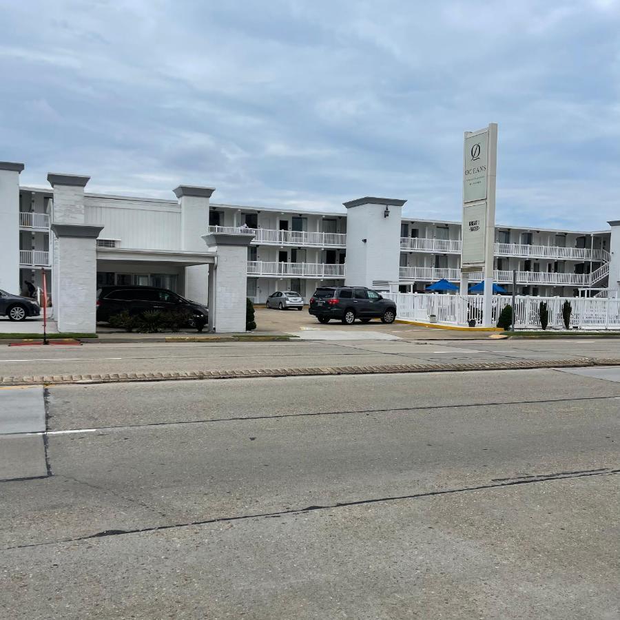 Oceans 2700 Hotel Virginia Beach Exterior photo