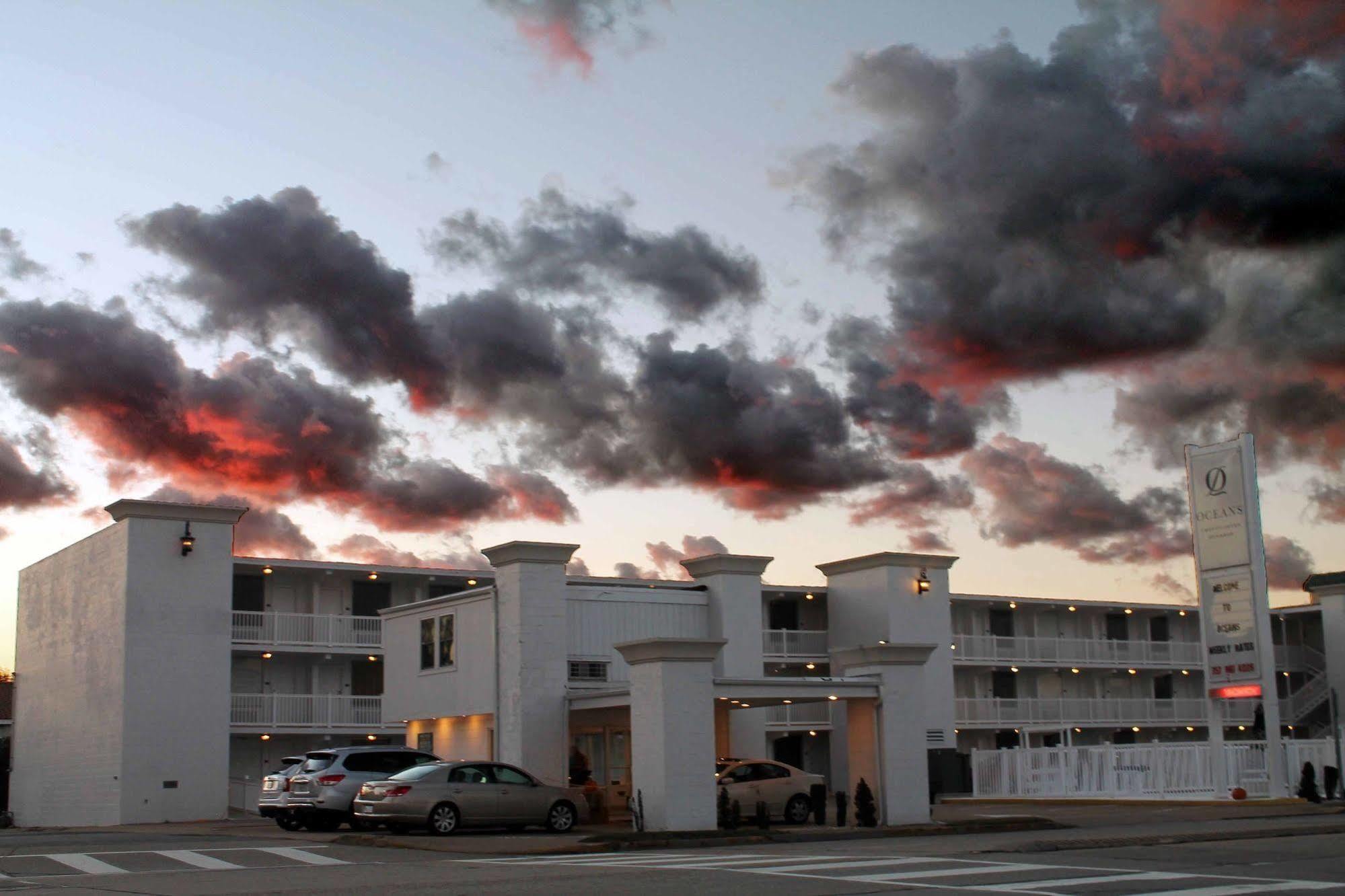 Oceans 2700 Hotel Virginia Beach Exterior photo
